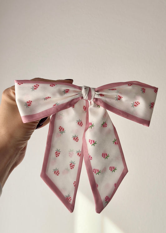 Margherita Bow – Sweet Strawberry Charm with a Soft Pink Touch